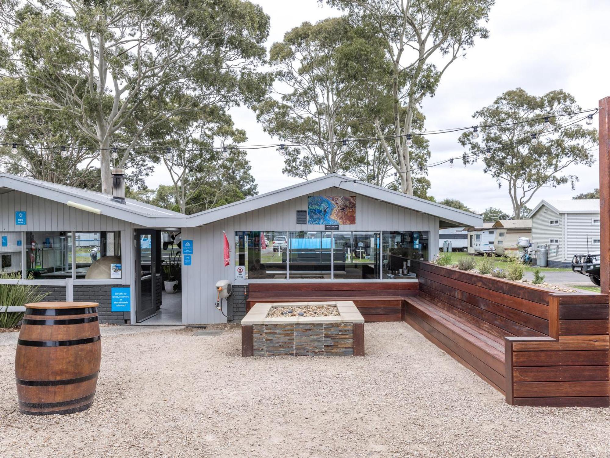 Nrma Phillip Island Beachfront Holiday Park Cowes Extérieur photo